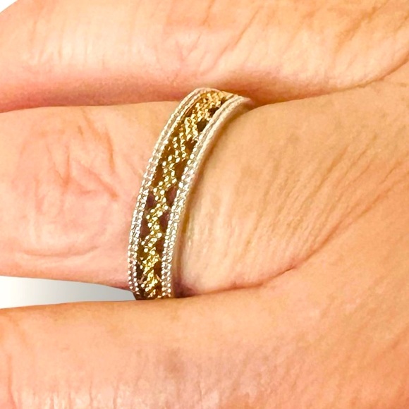 Silver & gold plated mesh design thumb ring size 8 - Picture 2 of 9